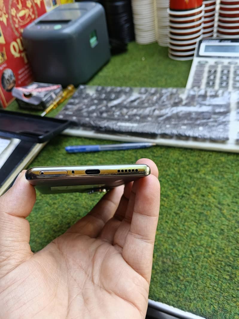 Tecno coman 40 pro 5