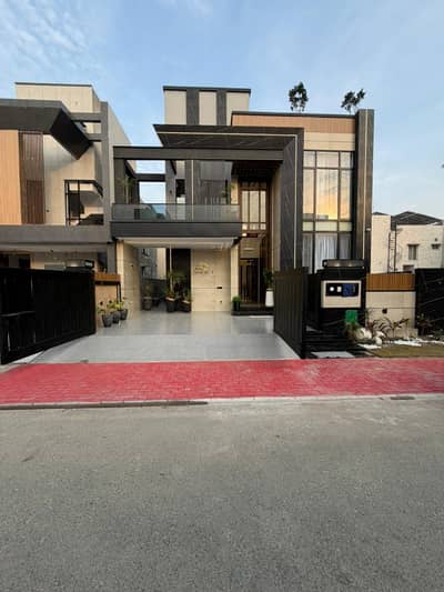 A BEAUTIFUL 11 MARLA HOUSE FOR SALE IN SHERSHAH BLOCK BAHRIA TOWN LAHORE