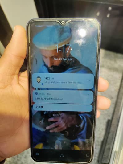 vivo y21 4/64 with box