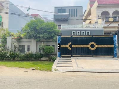 18-Marla facing park house available for sale (0321-4680642)