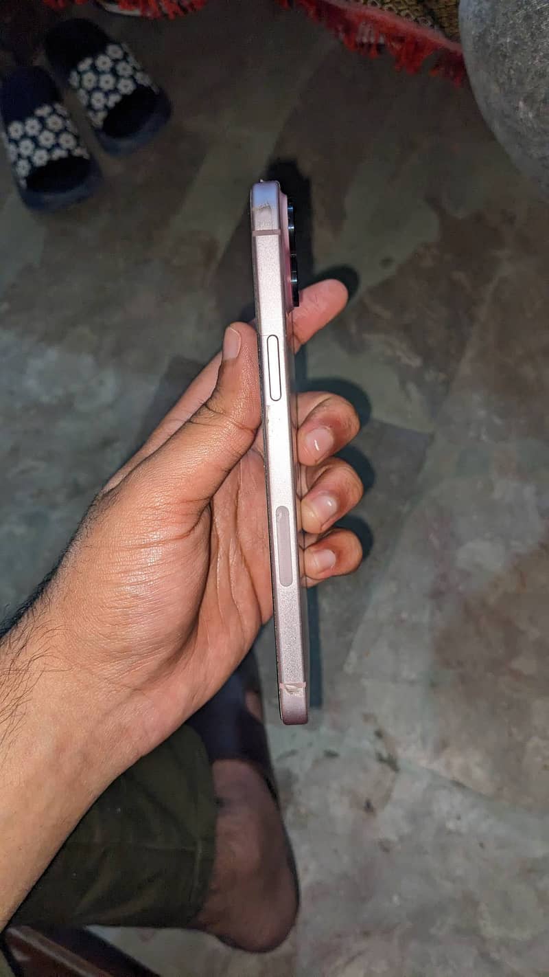 Iphone 15 plus pink 1