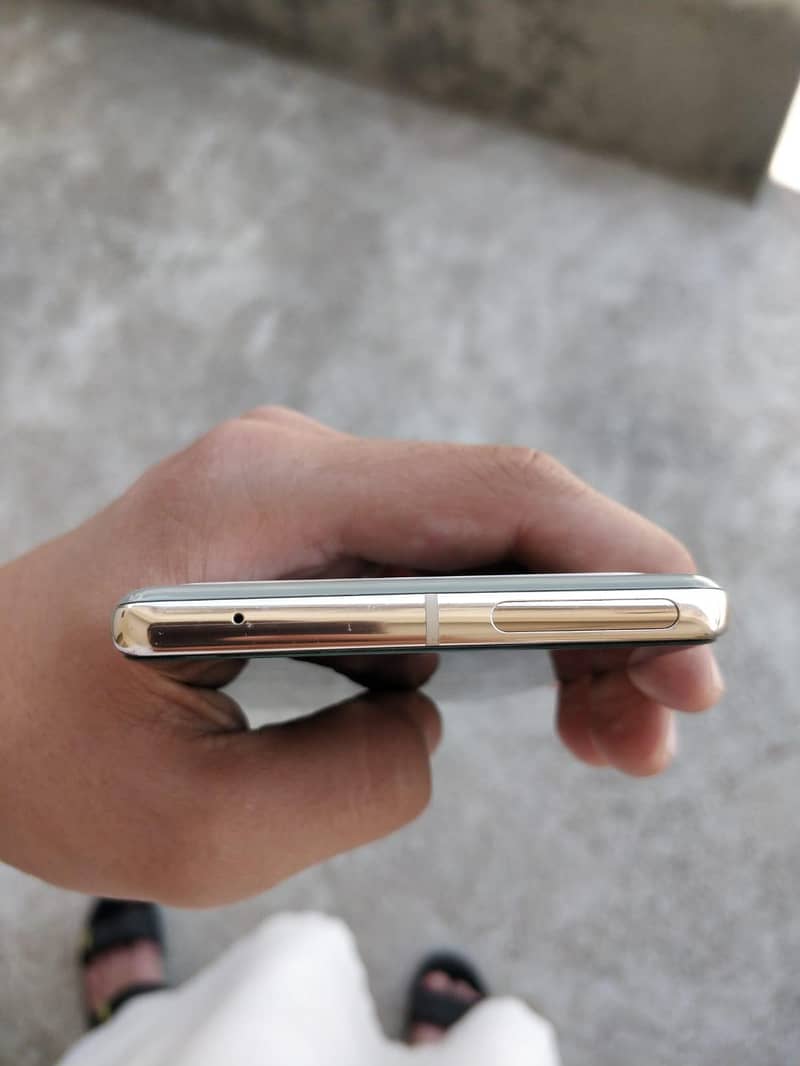 Google pixel 7pro 4