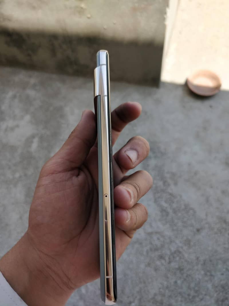 Google pixel 7pro 5