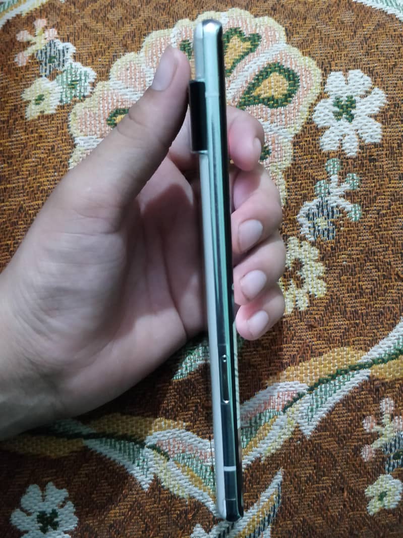lelo  mobile 2