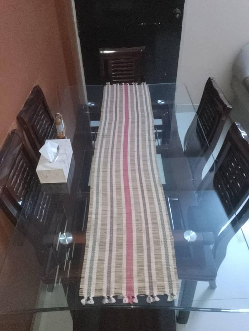 Dining table with six chairs 1