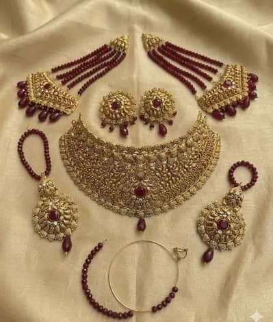 Heavy Style Artificial Jewellery Set – Maroon & Gold