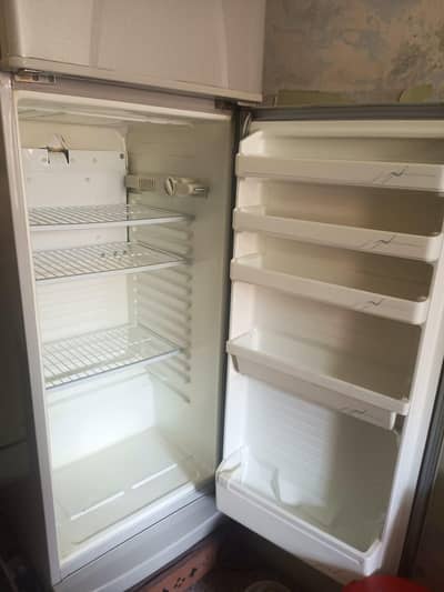 home use fridge medium size