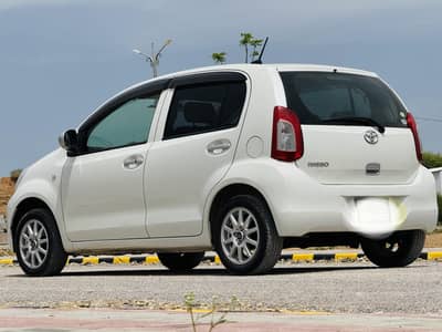 Toyota passo 2014 pearl white