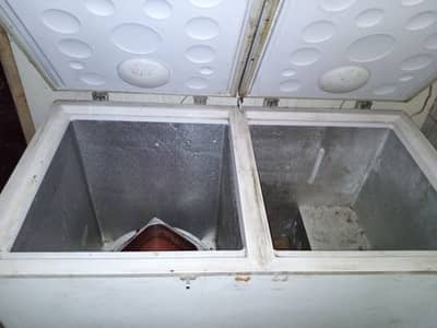 De Frezzer 2 door Good Condition