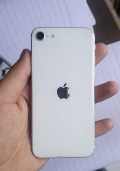 iphone SE2020 10/10 CONDITION WATER PACK MDM