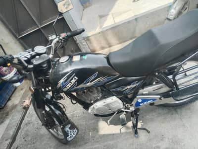Suzuki GS 150 SE