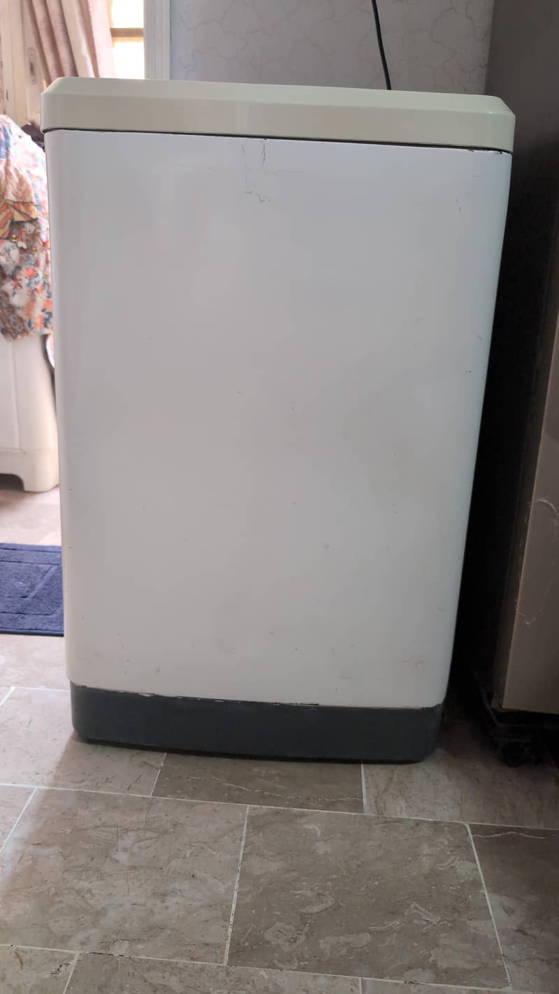 Dawlance Fully Automatic Washing Machine 1