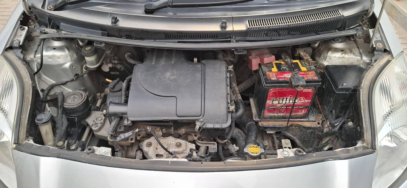 Toyota Vitz 3
