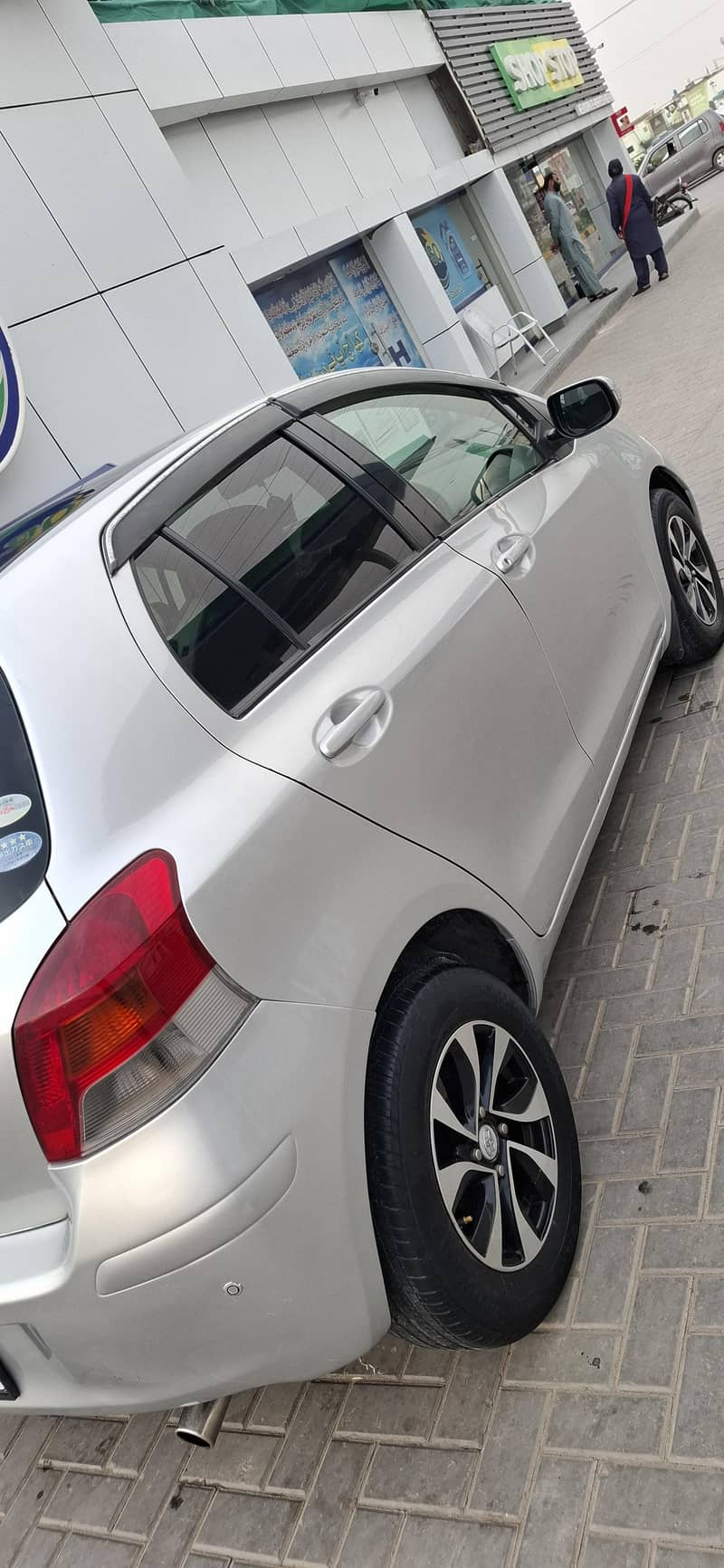 Toyota Vitz 5