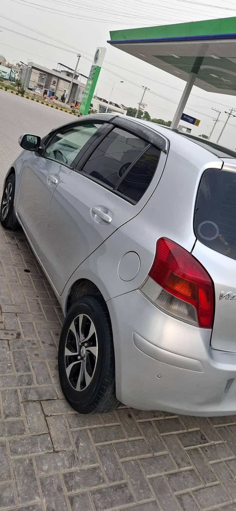 Toyota Vitz 6