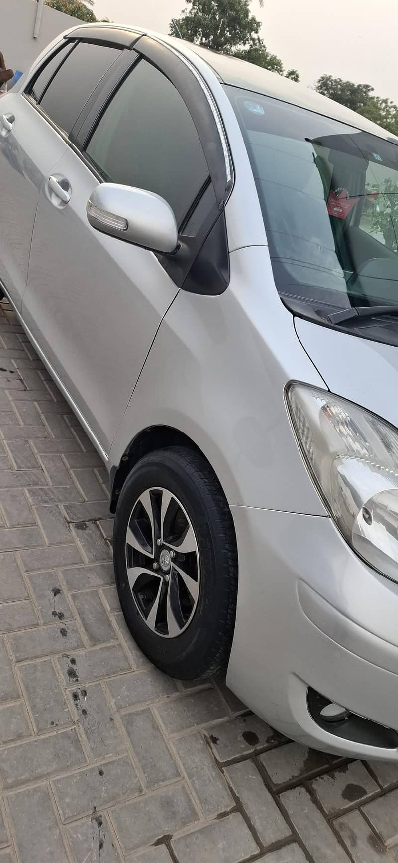 Toyota Vitz 7