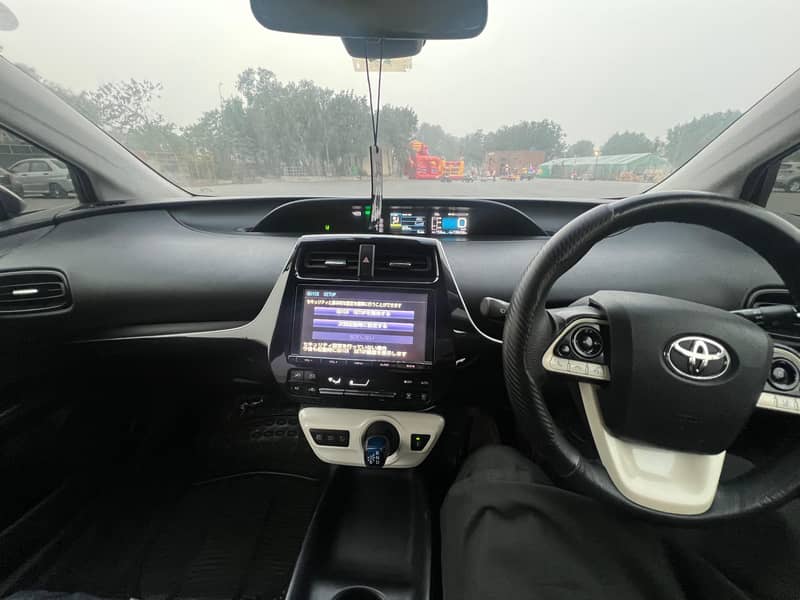 Toyota Prius 7