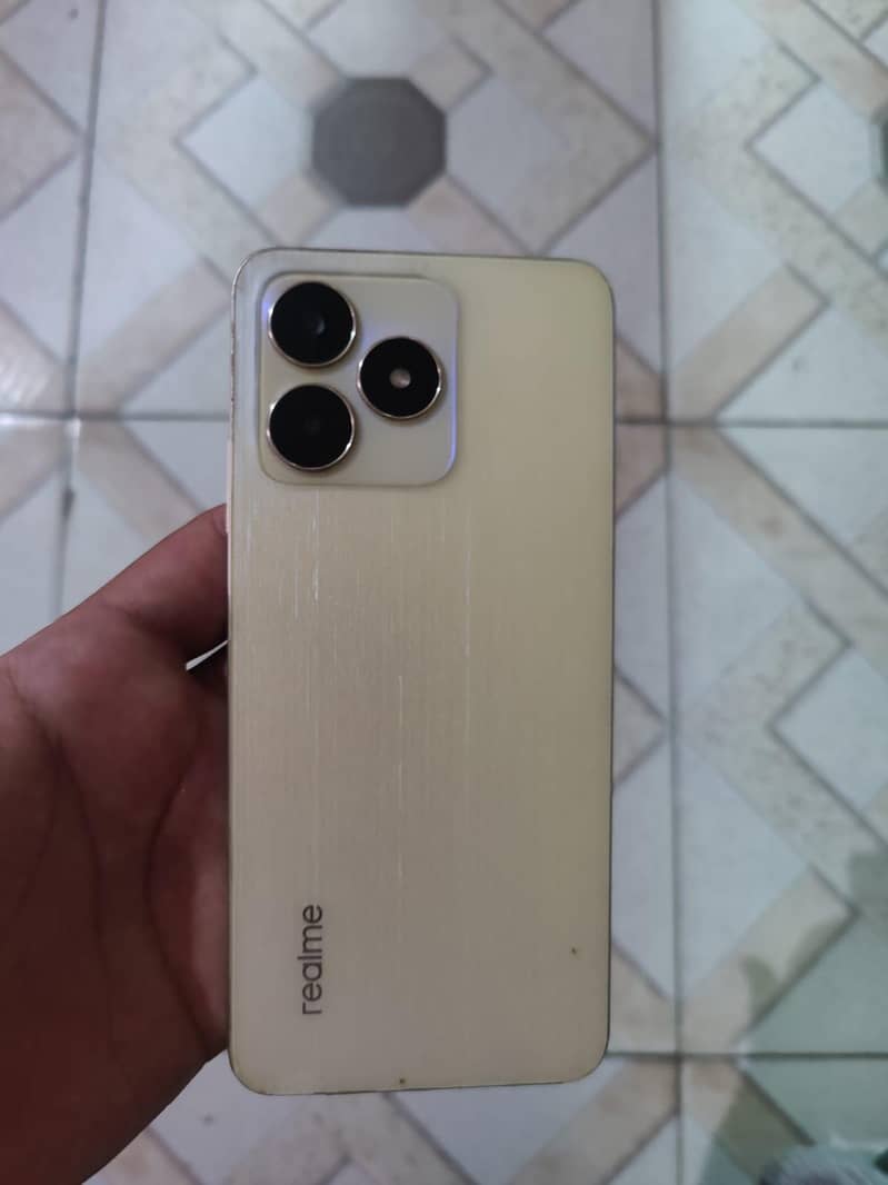 Realme C53 0