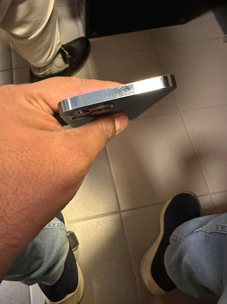 iphone 12 pro 2