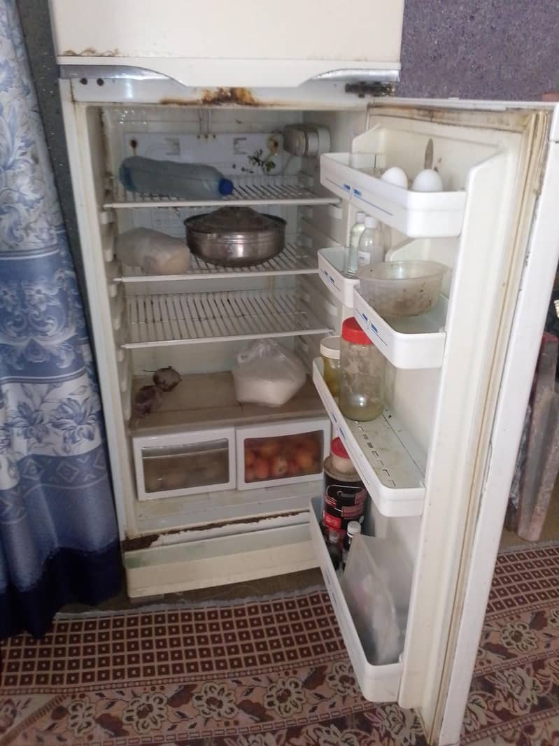 refrigerator 0