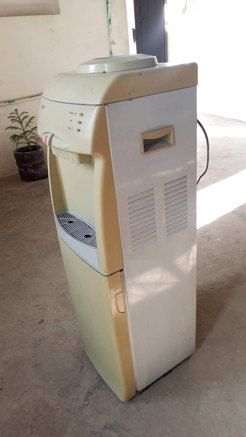 Orient Water dispenser 3
