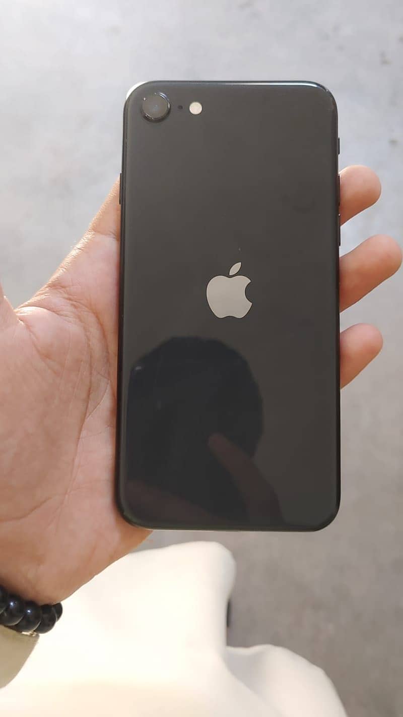 iPhone se 2020 5