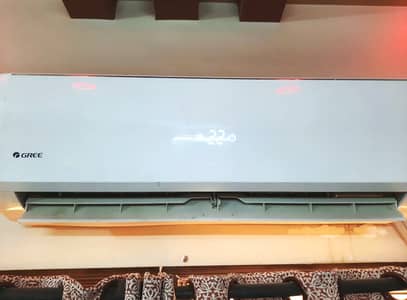 Gree 1 Ton semi inverter AC