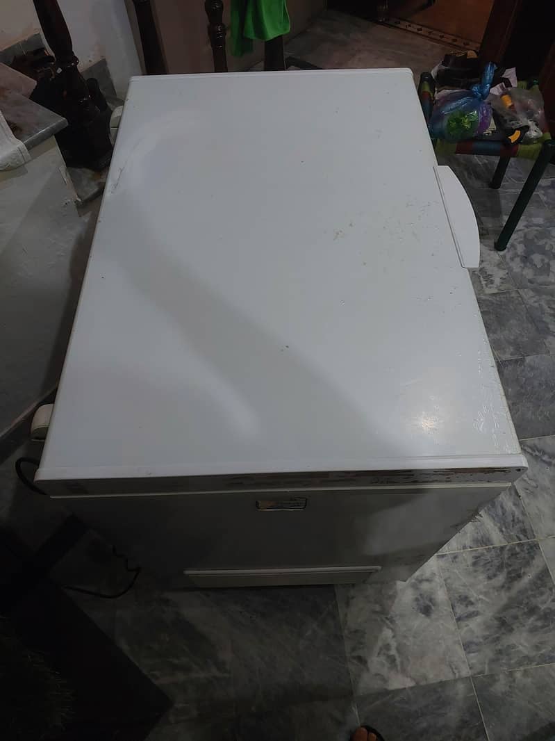 Waves single door deep freezer 1