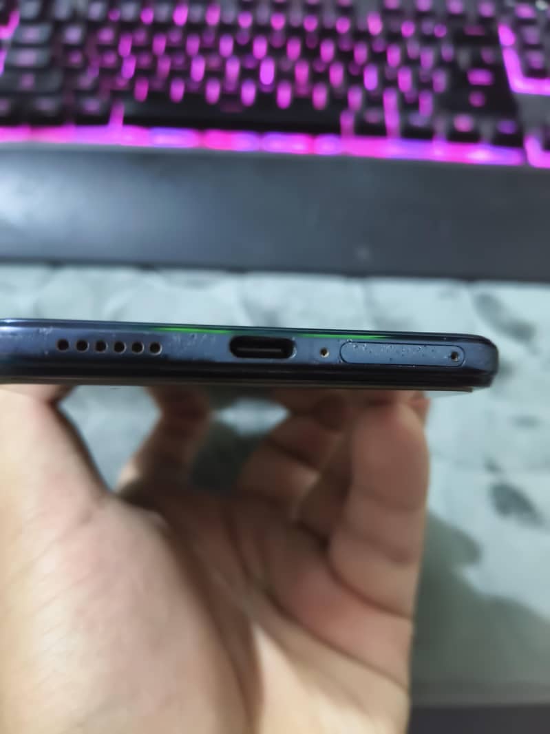 Vivo V21 3