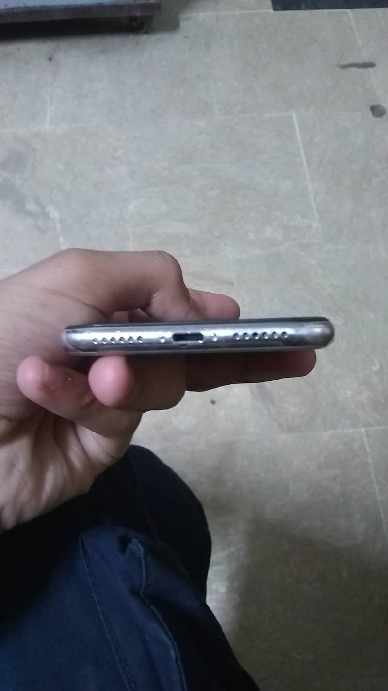 Apple iPhone X 2