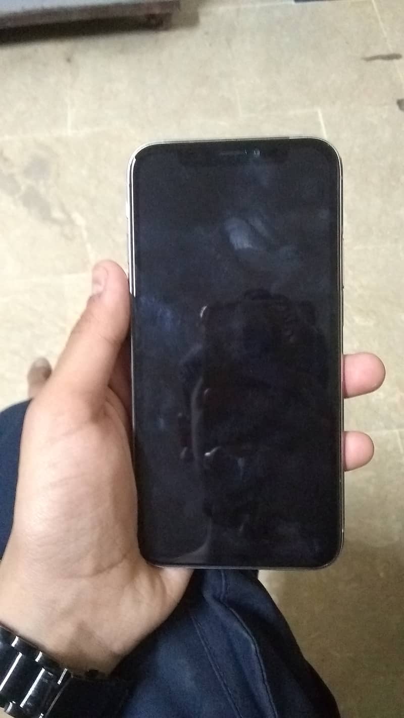 Apple iPhone X 3