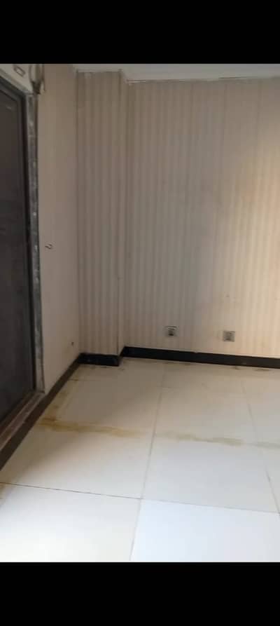 Flat For Rent In Midway Commercial