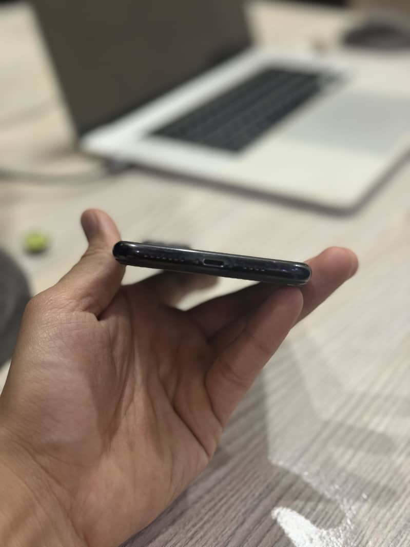 Iphone 11 pro max 6