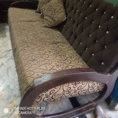 wooden 5 seatr sofa set + net led