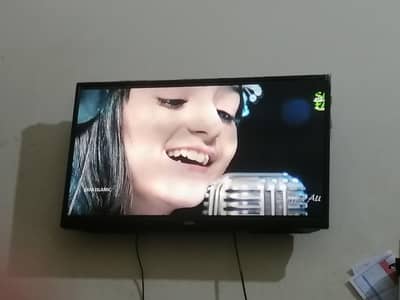 Haier simple LED 32 inches screen [Not Repairing]