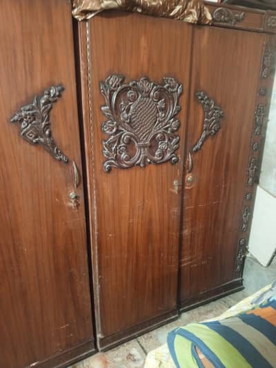 Almari | Wardrobe 3 Door