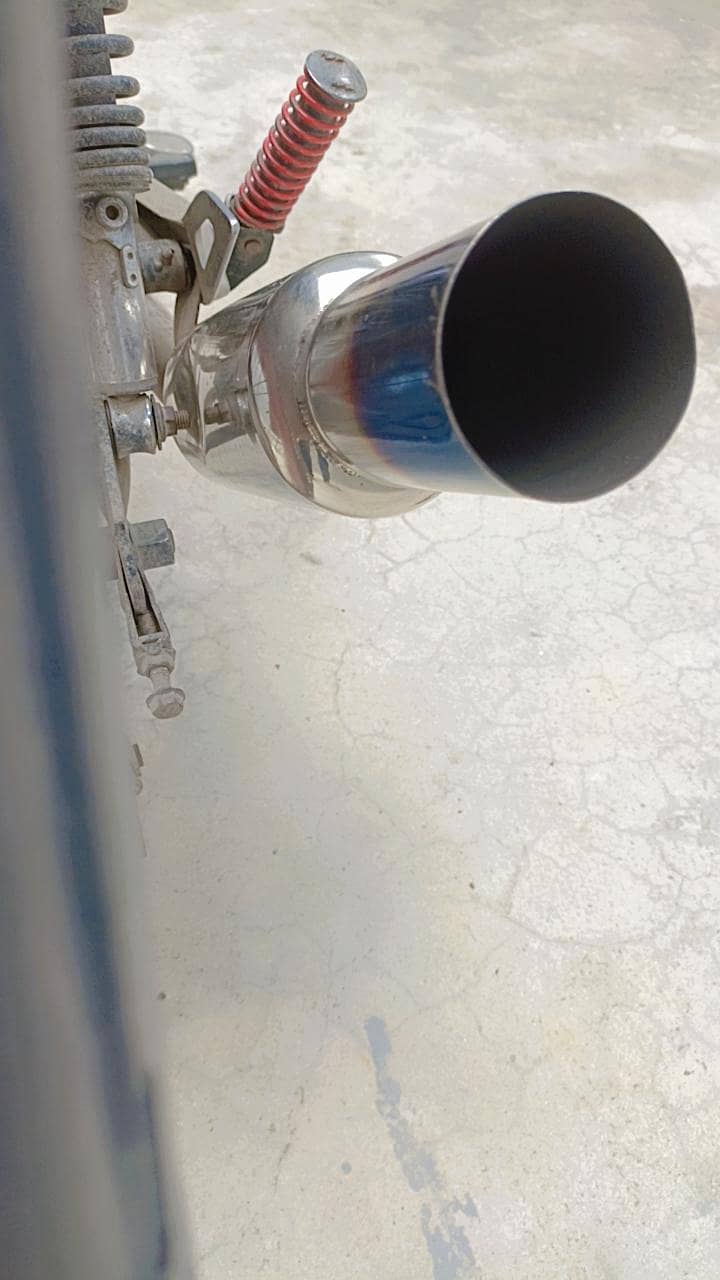 HKS Exaust 5
