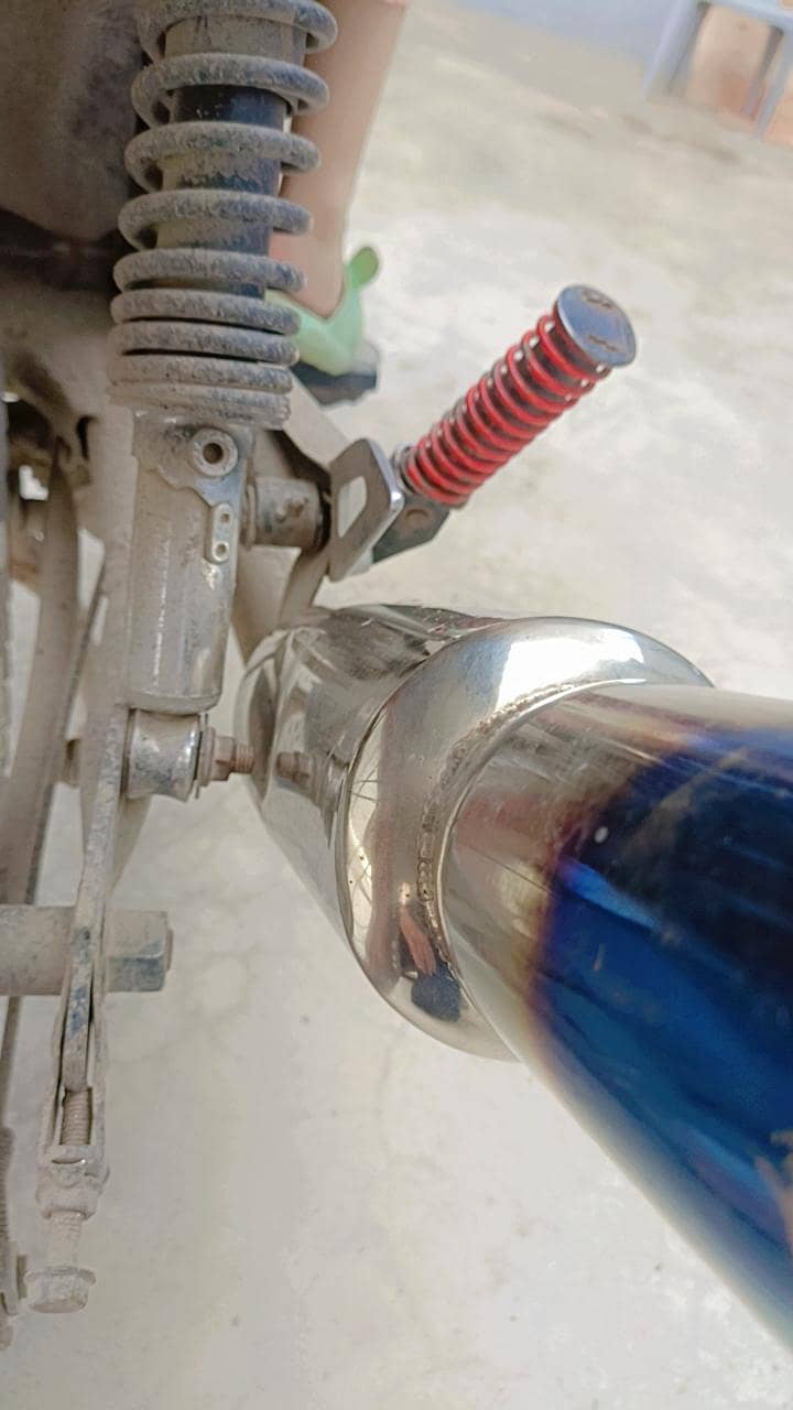 HKS Exaust 6
