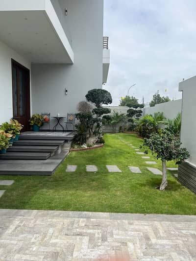 Architect-Built Masterpiece | Ultra-Luxury 700 Sq. Yds Bungalow On Khayaban-E-Faisal