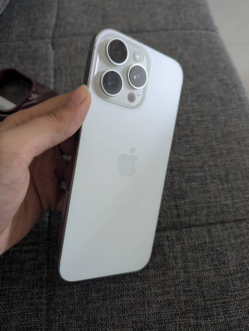 iphone 16 pro max 2
