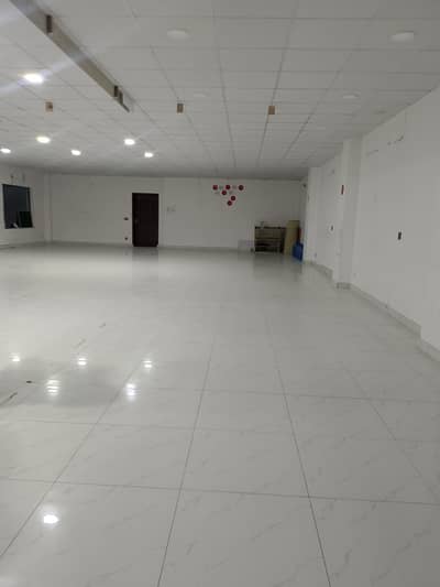 1 Kanal Hall Available In Johar Town