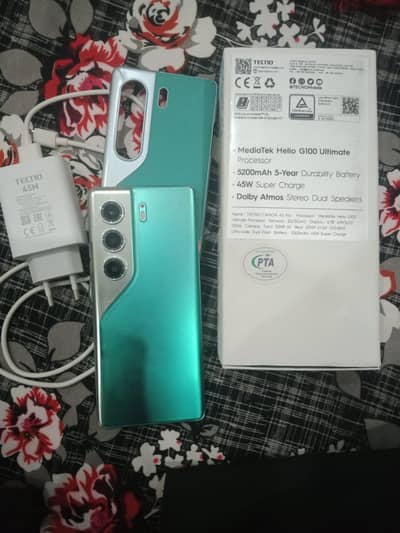 Tecno camon 40 pro