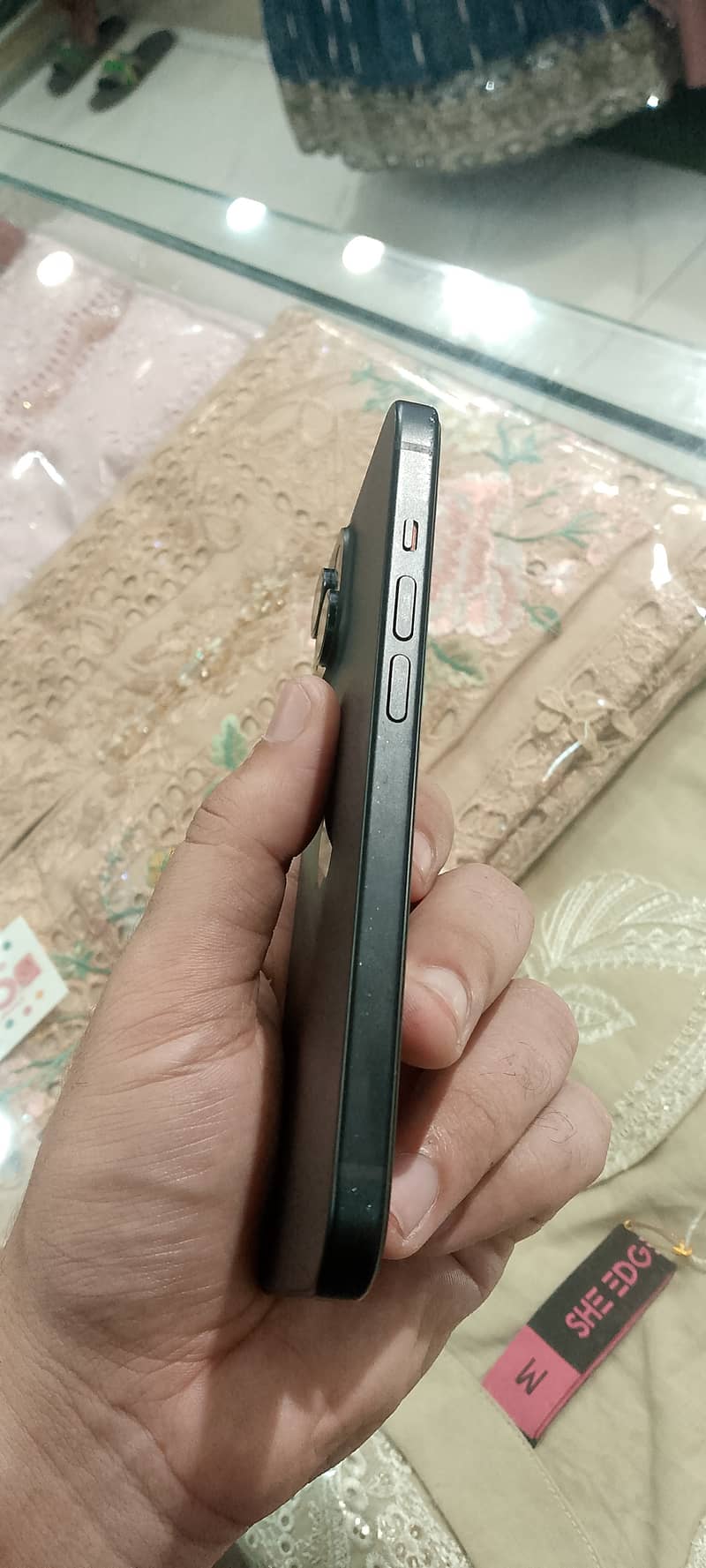 Apple iPhone 15 4