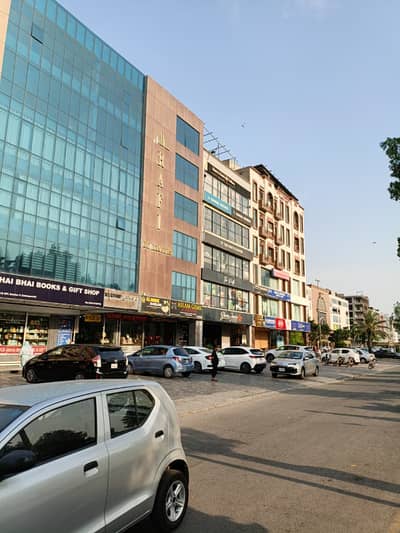 5 Marla Commercial Plaza For Sale Prime Location In Bahria Town Lahore (10 Lac Monthly Rental Income)