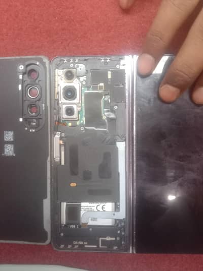 samsung z fold 4 whatsap no 03029663948