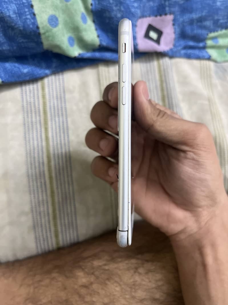 iPhone 8 only need 4