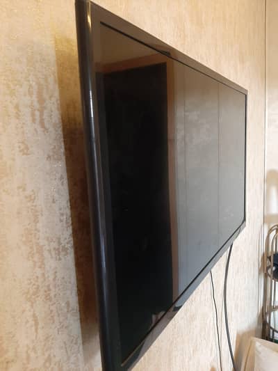 LCD 32 inch