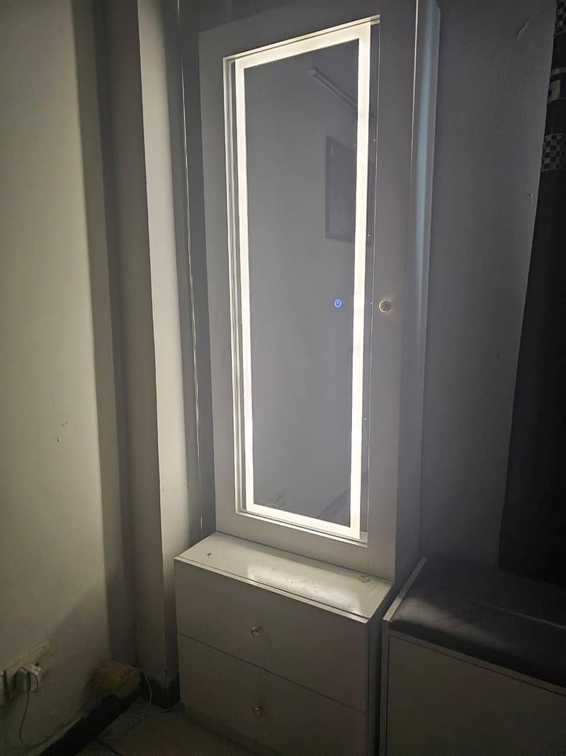 LED mirror dressing 0