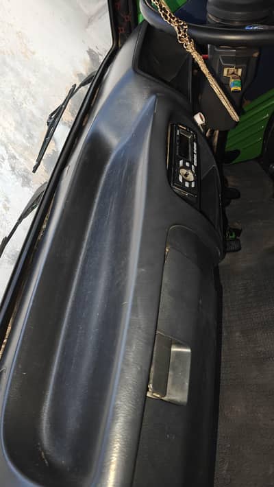 suzuki bolan 2015
