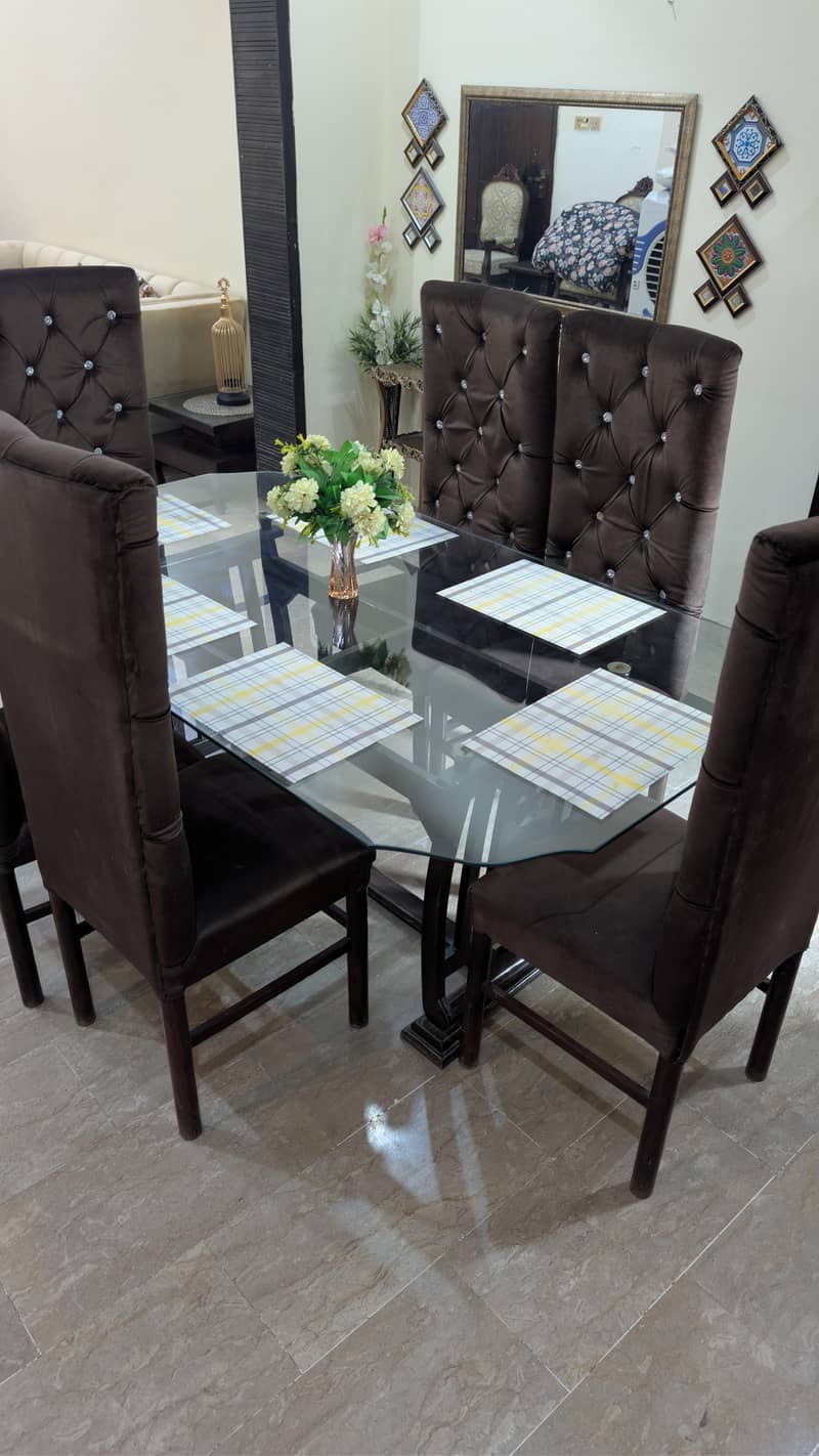 Dining Table 0